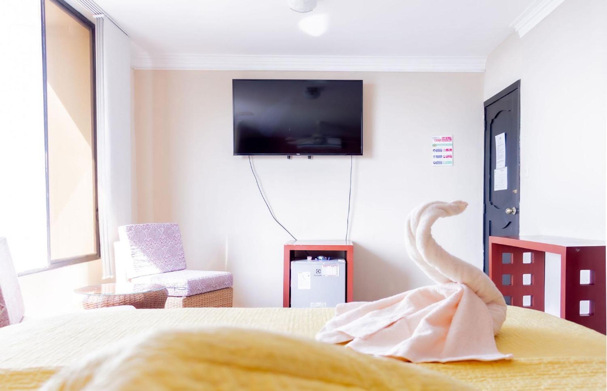 Hostal Antares Manta Eksteriør billede