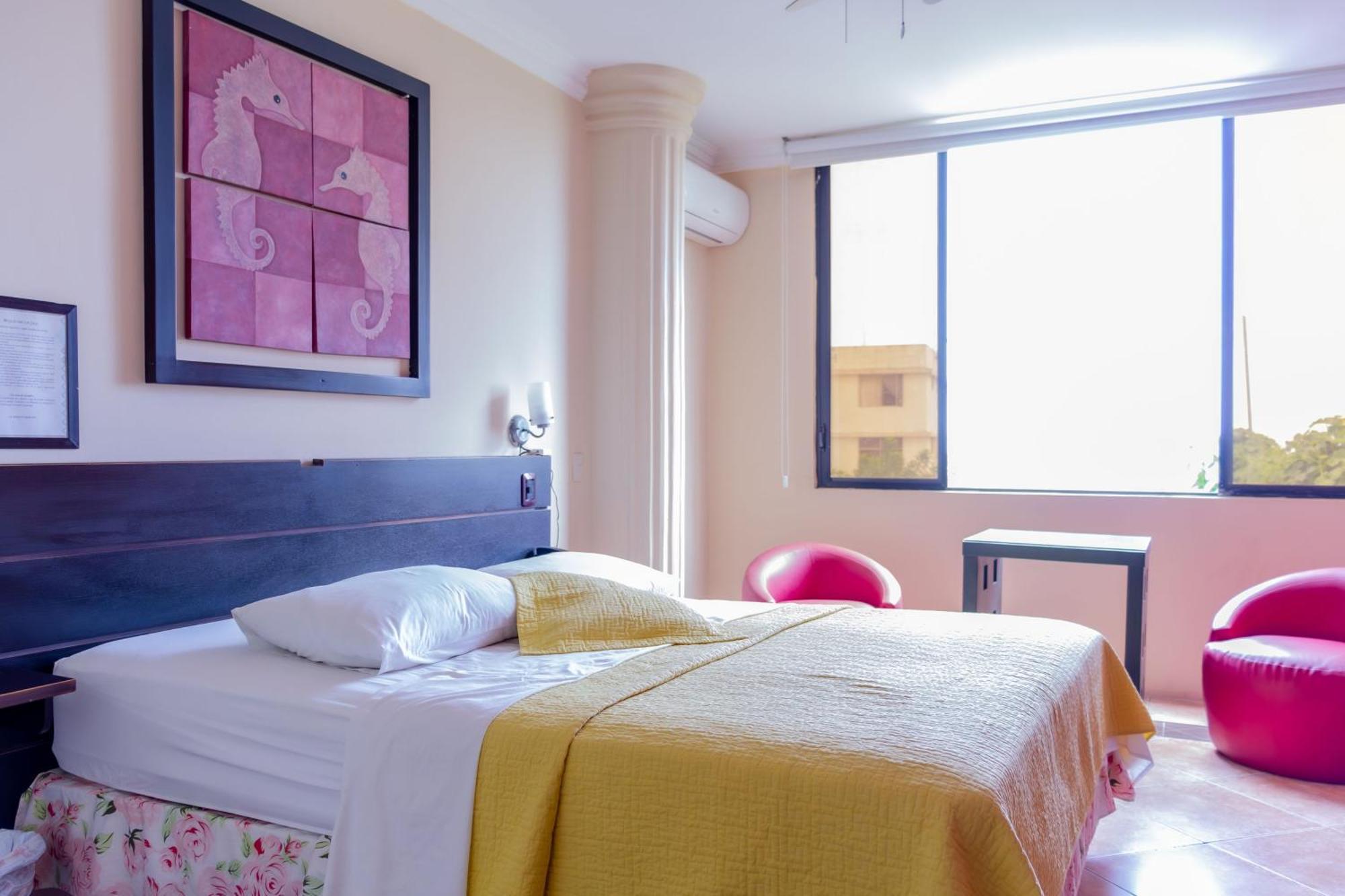 Hostal Antares Manta Eksteriør billede